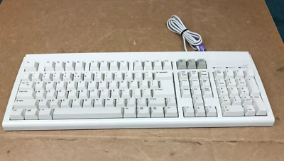 Vintage BTC 5201 Wired PS/2 Keyboard - White - Great Condition - Image 1 of 4