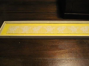 Vintage Chick dollie framed picture white and yellow - Picture 1 of 3