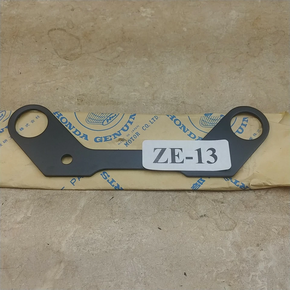 Soporte medidor Honda NOS SL350, 1971, # 37211-312-000 ZE-13 Foto 1 de 1