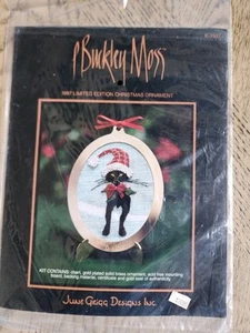 P Buckley Moss 1997 Edizione Limitata Ornamento Punto Croce Nuovo Natale Gatto - Foto 1 di 4