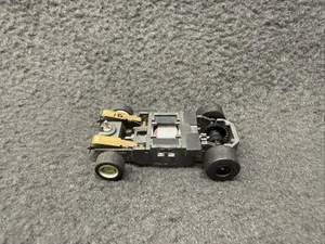 Tyco Magnum 440 Chassis Narrow Ho Slot Car Runs Great Glow Front Wheels #10 - Picture 1 of 5