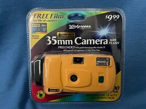 CÁMARA vintage de 35 mm con flash, película precargada de 400 velocidades Walgreens SELLADA Studio35 - Imagen 1 de 6