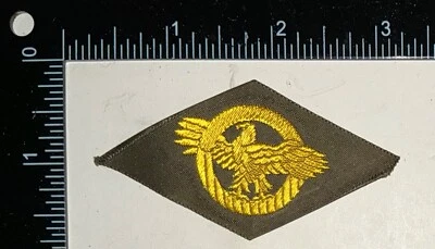 WWII US Army Honorable Discharge Ruptured Duck BEVO WEAVE OD Patch - Image 1 of 2