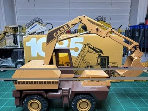 Conrad  #2962 1/35 CASE 1085 CRUZ-AIR with Box - Picture 1 of 15