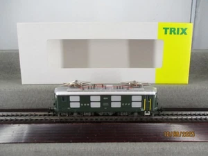 Trix Spur H0 22330 Elektrolok Re 4/4 I Digital DSS DCC Sound der SBB in OVP - Bild 1 von 9