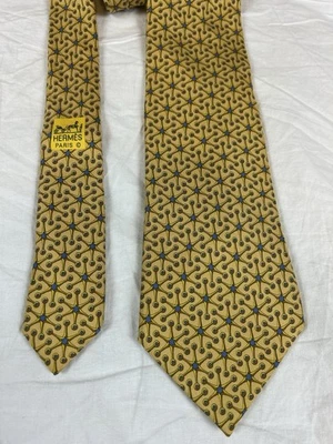 HERMES PARIS 100% SILK 7864 UA STARS AND DOTS MADE IN FRANCE LUXURY TIE Foto 1 de 4