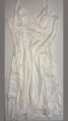 VESTIDO SIN TIRANTES VINTAGE LENCERÍA BLANCO SEDOSO por OLGA Talla 36 Foto 1 de 4