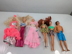 Paquete de 6 muñecas Barbie Mattel vintage estampadas 1966 más ropa - Imagen 1 de 13