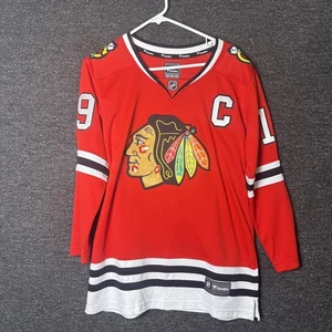 Toews Chicago Blackhawks Jersey Red Captain Women's Medium NHL - Picture 1 of 5