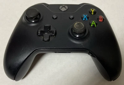 Joystick NERO - Controller per XBOX ONE - Microsoft - Model 1537 - Immagine 1 di 4