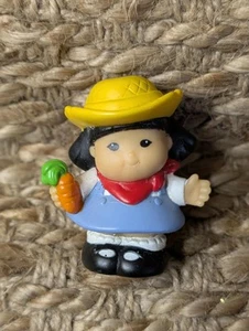 Fisher Price Little People SONYA LEE BAUERNMÄDCHEN asiatisch für Bauernhof mit Karotte - Bild 1 von 4