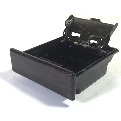 Receptacle Assy Front Ash Toyota Cressida Wagon Mark 2 1984-1988 74102-22060 - Image 1 of 4