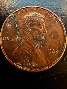 1983 penny no mint mark doubling effect in one cent . - Picture 1 of 3