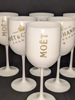 Juego de 6 copas de champán acrílico Moet & Chandon - blanco con letras doradas, nuevas Foto 1 de 4
