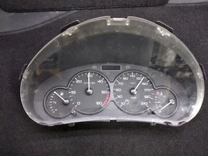 Strumentazione Quadro contachilometri Peugeot 206 1.4 HDI 1560334760 diesel - Picture 1 of 5