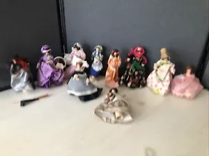 Vintage Clothespin Dolls from the 70s, Hand painted, Handmade Clothes, Lovely - Picture 1 of 17