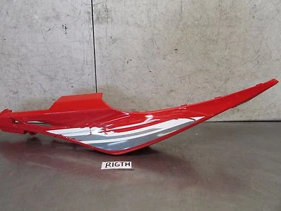 4 G HONDA CB 500 F 2015 OEM ЗАДНИЙ ПРАВЫЙ ОБТЕКАТЕЛЬ КАПОТА - Изображение 1 из 4