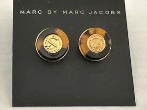 Tortoise & Gold Tone Signed Marc Marc Jacob’s Stud Earrings Original Packaging - Picture 1 of 6
