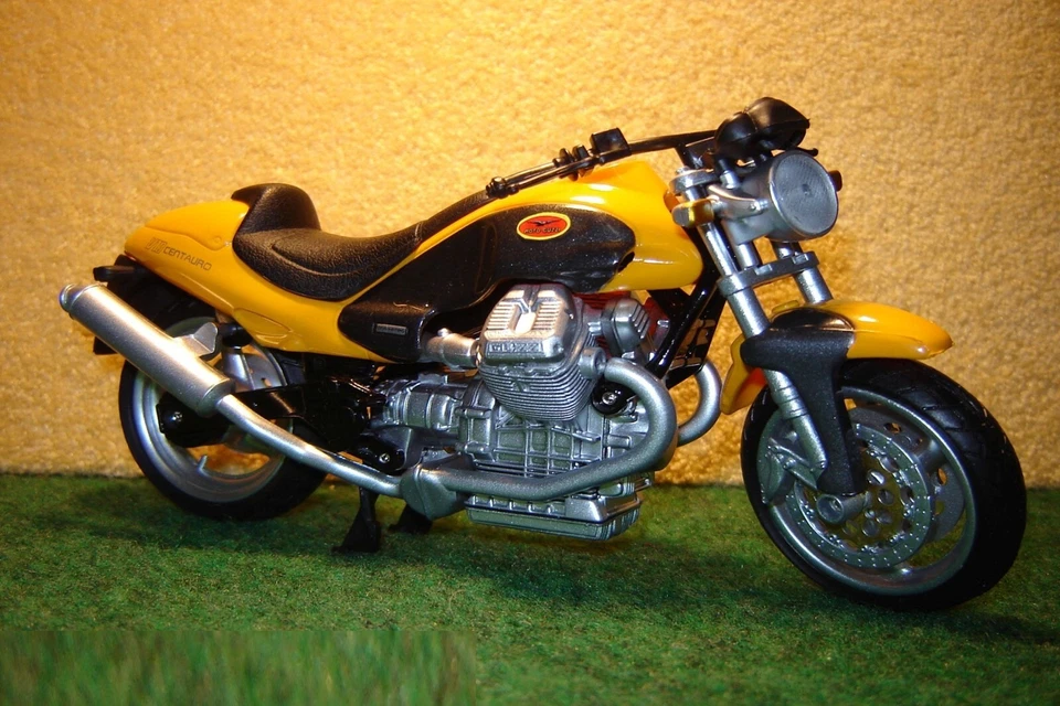 1:12 Moto Guzzi V10 Centauro Orange 1998 NEW RAY 00535 - Bild 1 von 1