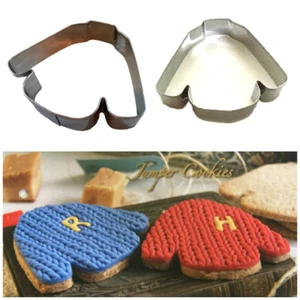Geek Gear World of Wizardry Holiday Jumper Ugly Xmas Sweater Cookie Cutter NIP - Picture 1 of 2