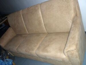 Seniorensofa bequem top gepolstert Alcantara Couch 3 Sitzer gut erhalten beige