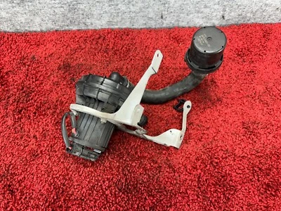BMW E60 E61 E63 E64 E65 E66 Smog Air Emissions Injection Secondary Pump OEM 118K - Image 1 of 4