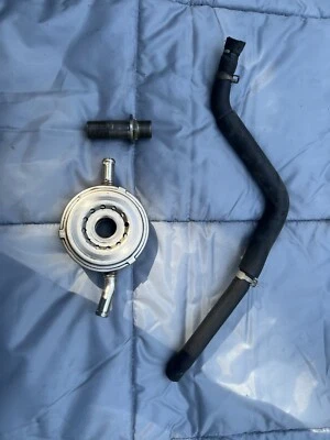 Enfriador de aceite Nissan 350z 2003-2005 (con manguera) Foto 1 de 3