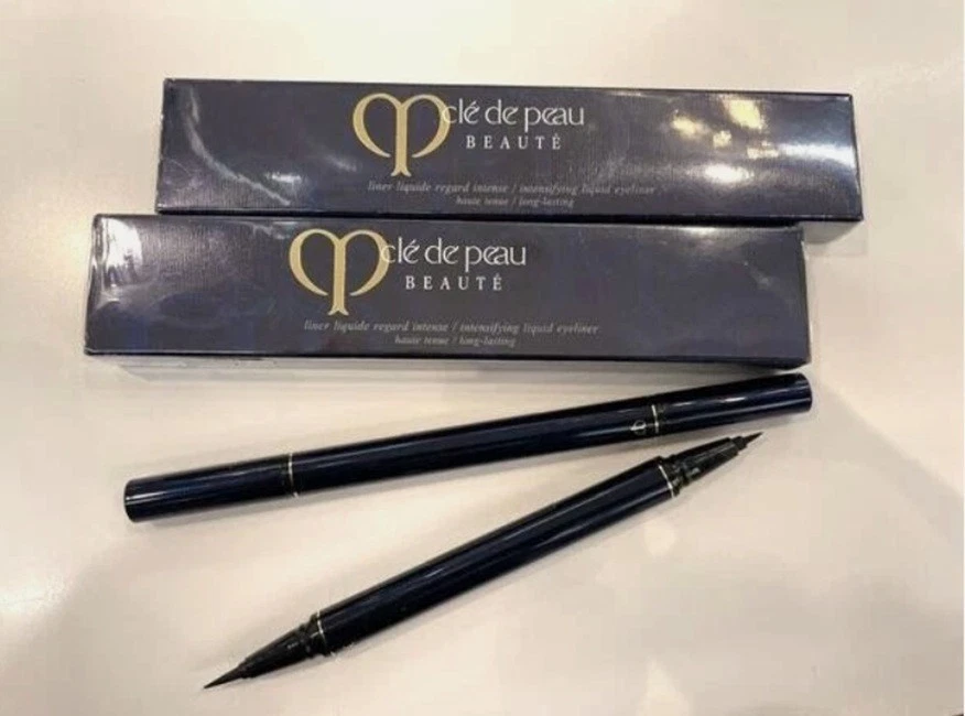 Cle de Peau Beaute DELINEADOR LÍQUIDO INTENSIFICANTE 0,8 ml Japón Foto 1 de 1