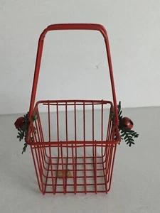 Vintage Miniatur roter Drahtkorb Glocke Grünzeug Christbaumschmuck 5 x 3,5" - Bild 1 von 4
