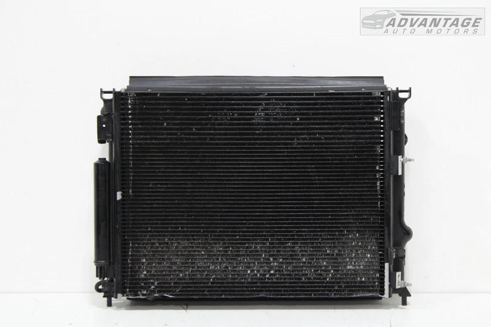 Dodge Charger 2016-2023 3,6 L radiador y ventilador de refrigeración cubierta y cuchilla y motor OEM Foto 1 de 4