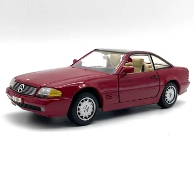 Revell Mercedes Benz SL 500 Sportwagen (R219) Panoramadach in rot, 1:18, RV34 - Bild 1 von 4
