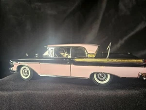 Danbury Mint 1957 Mercury Turnpike Cruiser 50 Anniv. 1:24 Scale Inv. #1503 - Picture 1 of 7