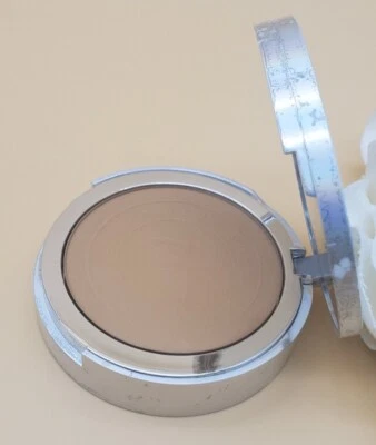 It Your Skin Butter CC+ Airbrush Perfecting Powder Deep 0.33 oz New  - Image 1 of 4