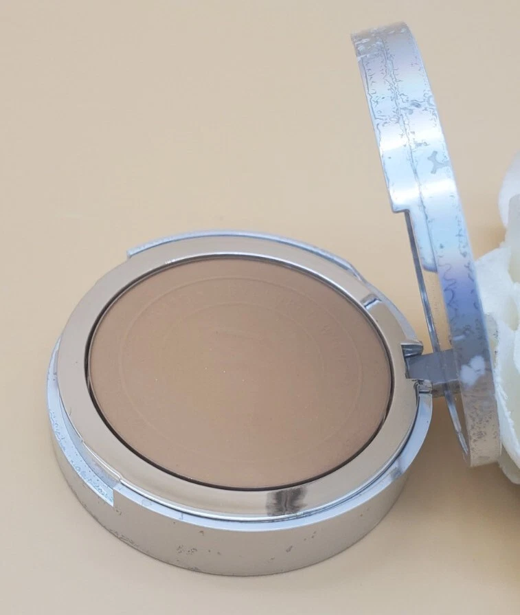 It Your Skin Butter CC+ Airbrush Perfecting Powder Deep 0.33 oz New  - Image 1 of 4