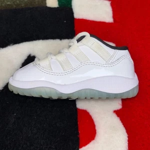 Größe 5C - Jordan 11 Retro Low Legend Blue (TD) *LEICHT GETRAGEN* - Bild 1 von 10