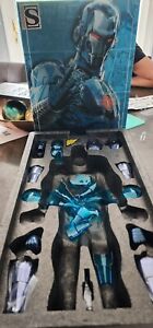 Hot Toys 1/6 The Origins Collection: Iron Man Stealth Armor Box And Accessories 