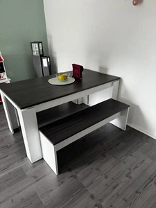 Esszimmergruppe 2 Holzbänke 1 Tisch Sehr Stabil Neuwertig Grau Weiss - Bild 1 von 3
