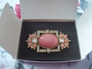 Elizabeth Taylor Sea Coral Pin - Picture 1 of 4