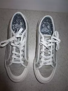 ROXY Women's Sneakers Shoes CRUIZER ARJS700168 U.S. Size 9.5. Pre-Owned - Picture 1 of 7