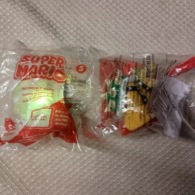 Лот (2) НОВЫХ игрушек Super Mario Bowser & Invincible Mario (работает с подсветкой) 2017 - Изображение 1 из 3