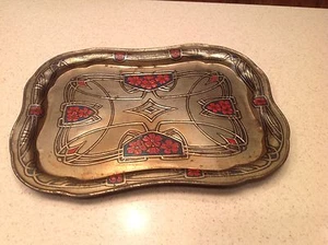 Vintage Tin Litho Tea Set Serving Tray Maroon Flowers Scroll Design Daisies - Foto 1 di 6