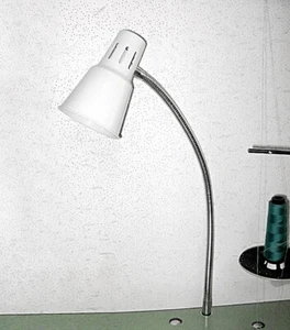 MACCHINA DA CUCIRE LAMPADA DA LAVORO FLESSIBILE COLLO D'OCA IN METALLO, LUCE SNU21 - Foto 1 di 1