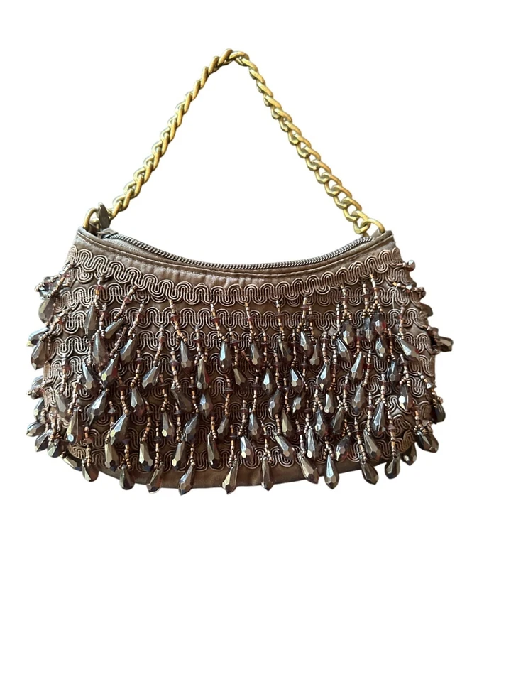 Cartera sin asas Banana Republic para mujer con cuentas marrón satinado con correa de cadena Foto 1 de 4