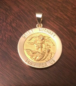14K YELLOW GOLD ROUND SAINT ST. MICHAEL MEDAL CHARM PENDANT 1.9 GRAMS 1.3 INCH - Picture 1 of 5