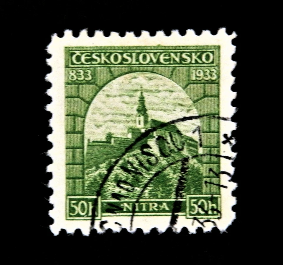 捷克斯洛伐克 - 1933 / Mi 319 / 1100 Ann。 Nitra / 二手 — 第 1/1 张图片