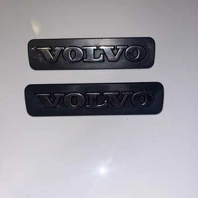 Volvo 740 850 940 960 S90 V90 Fender Emblem Nameplate Logo Chrome & Black PAIR - Image 1 of 3