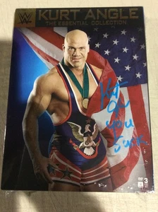 ENTERTAINme Exclusive "YOU SUCK" Kurt Angle Signed WWE Essential DVD NEW!! - Bild 1 von 3