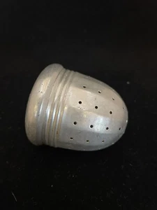 Vintage 2,5" Aluminium geriffelt Eichel Teesieb Tee-Ei - Bild 1 von 5