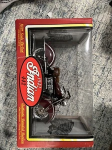 Indian Motorcycle 442 Bagger 1942 Replica Tootsietoy Diecast Model 1:10 Scale - Picture 1 of 3