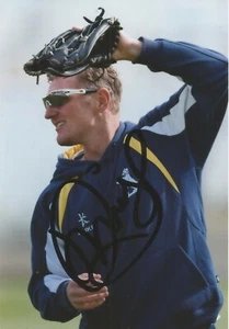 WARWICKSHIRE CRICKET: DOUGIE BROWN SIGNED 6x4 ACTION PHOTO+COA - Picture 1 of 1